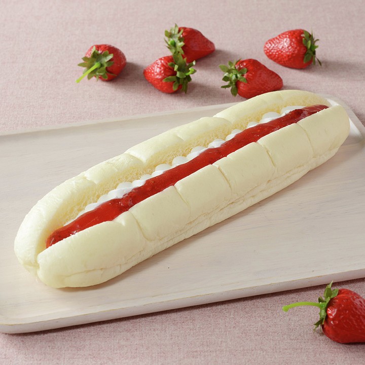 ローソン ふんわりいちごロール 苺果肉入り