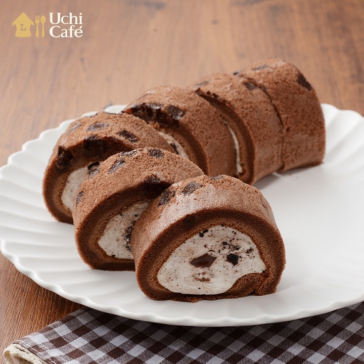 焼きチョコもち食感ロール ローソン