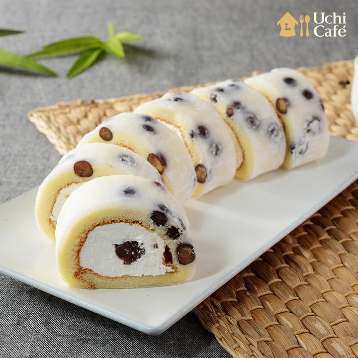 塩豆大福仕立てのもち食感ロール