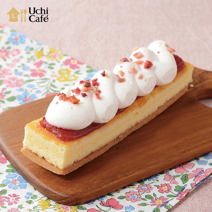 ご褒美スティックケーキ ぷっくりクリーム&いちご