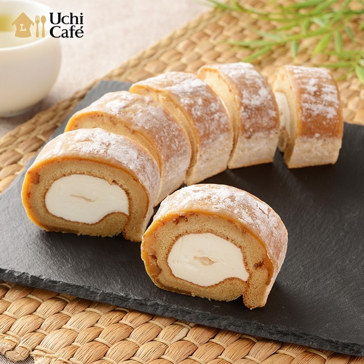 Uchi Café くるみ餅で巻いたもち食感ロール(みたらし)