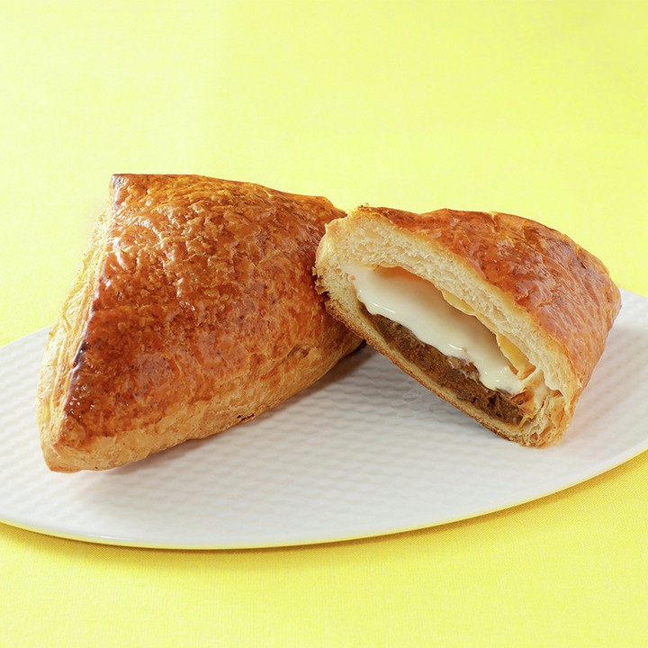 とろ~りチーズの三角ミートパイ