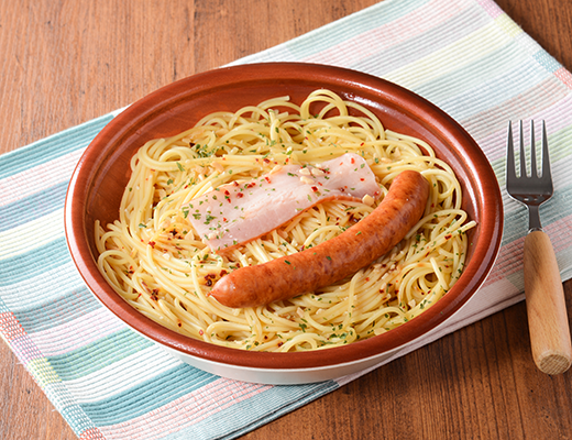 麺たっぷり！大盛 ペペロンチーノ