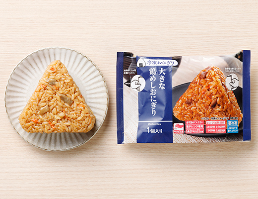 大きな 鶏めしおにぎり