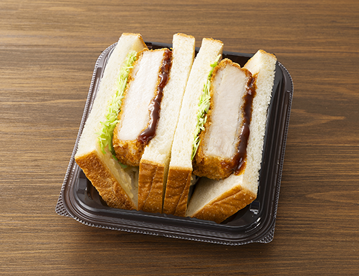 三元豚の厚切りロースカツサンド(とんかつ まい泉監修ソース使用)